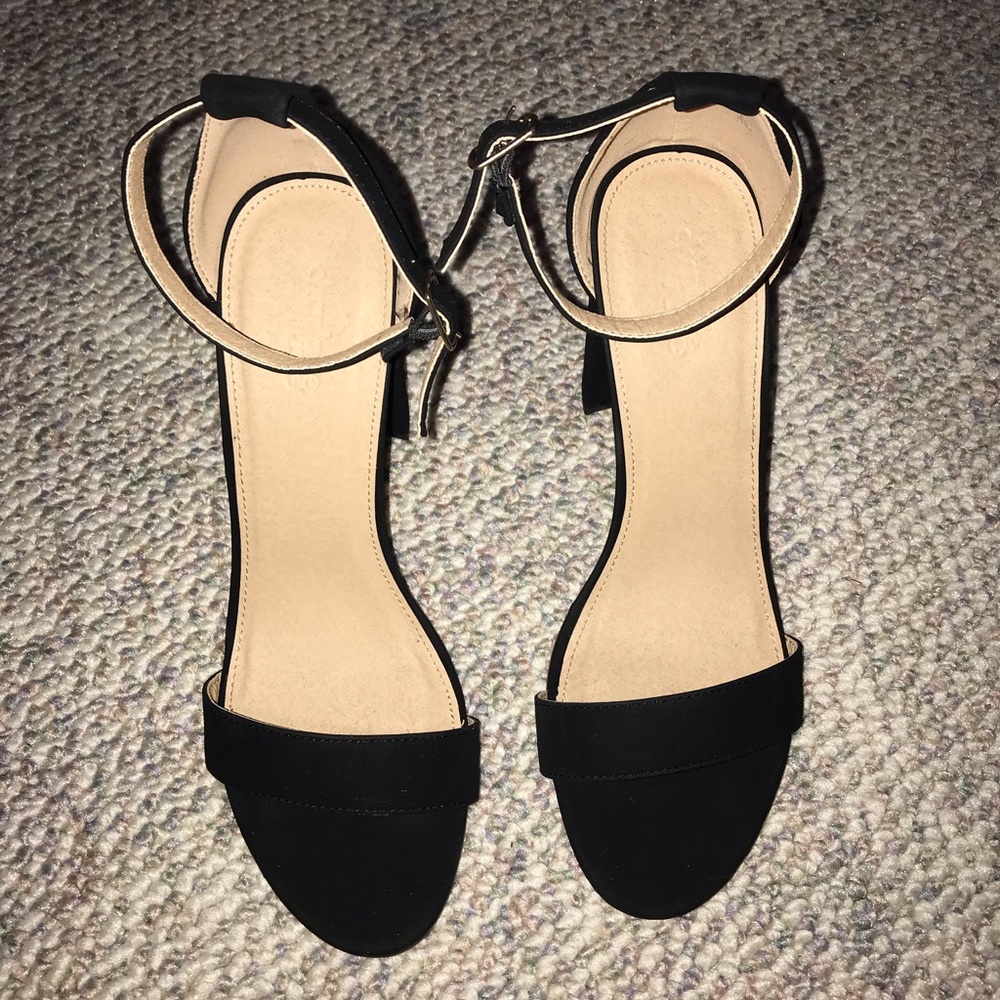 Black Charlotte Russe Heel